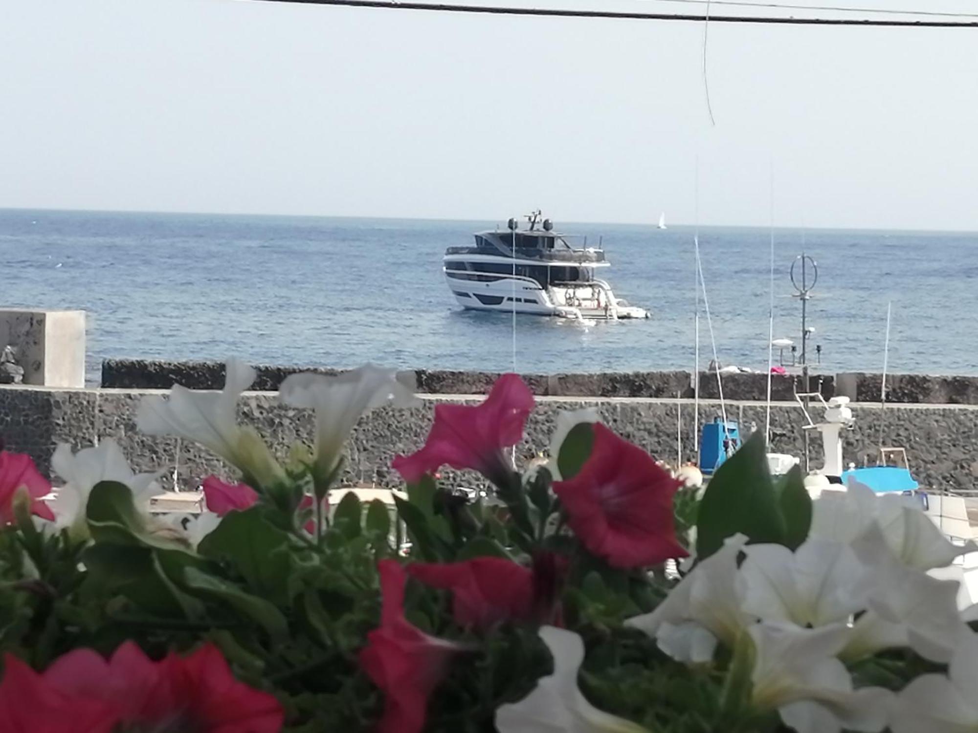 Acirealevacanze - Romantica Camera Sul Mare エクステリア 写真