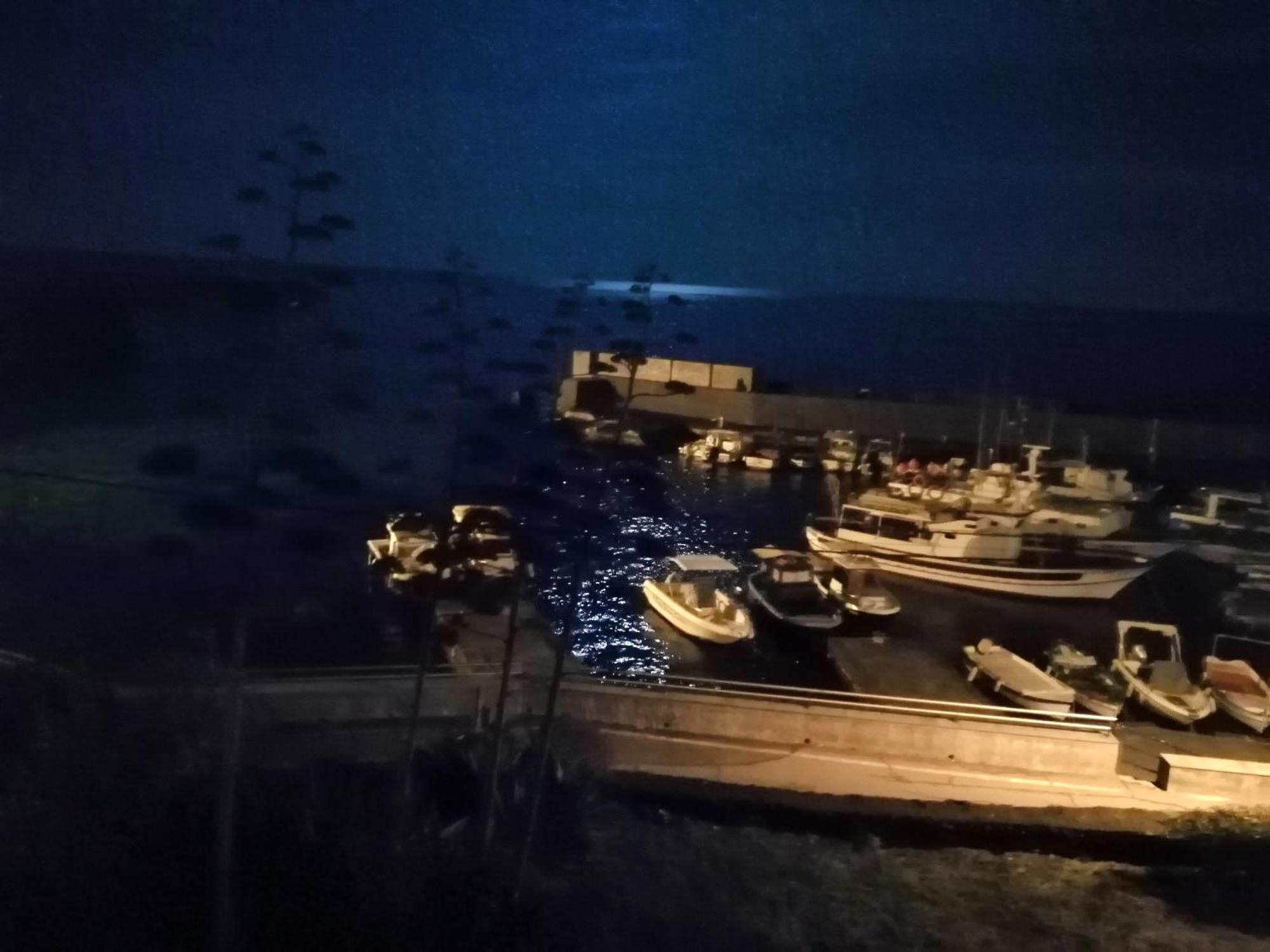 Acirealevacanze - Romantica Camera Sul Mare エクステリア 写真